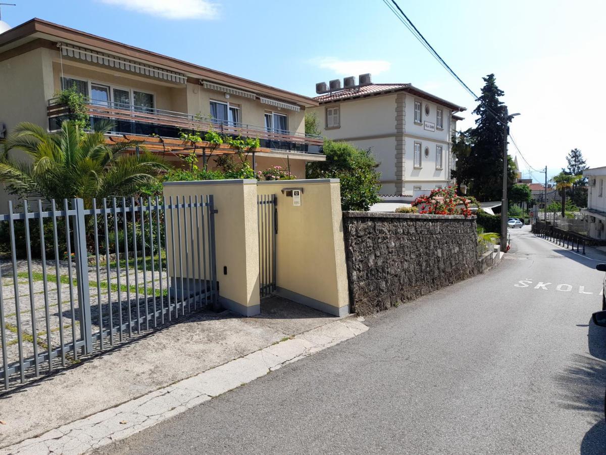 Apartments Orange Lovran Luaran gambar