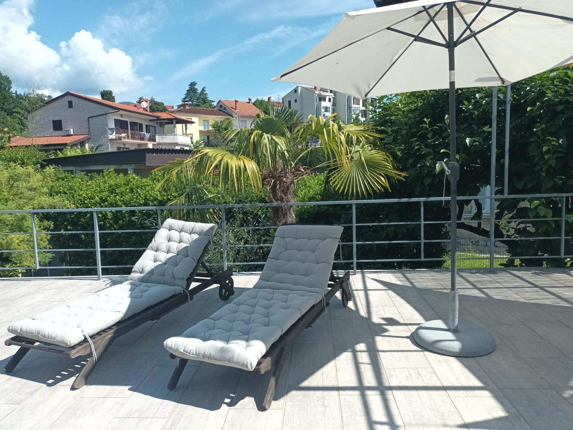 Apartments Orange Lovran Luaran gambar