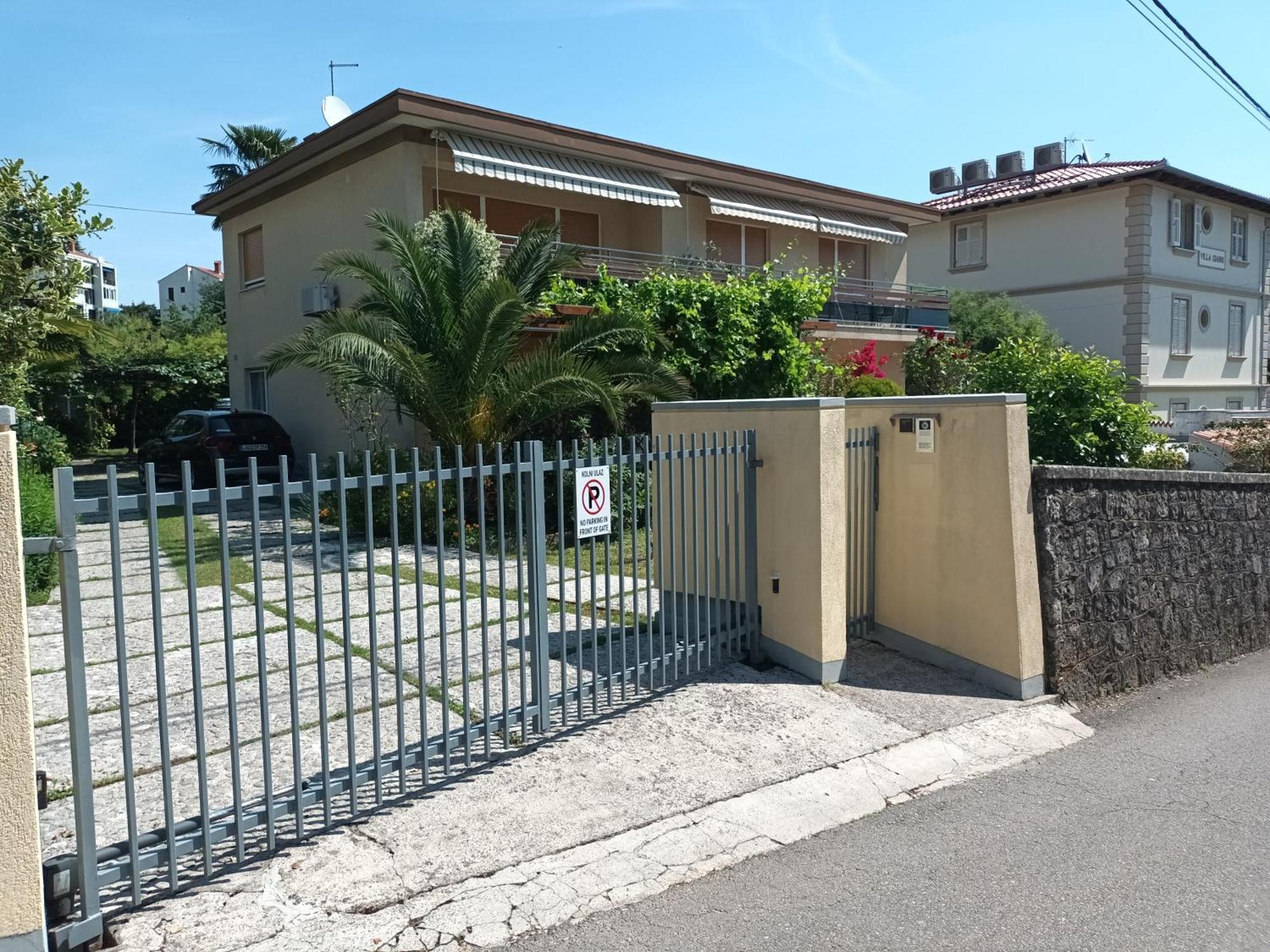 Apartments Orange Lovran Luaran gambar