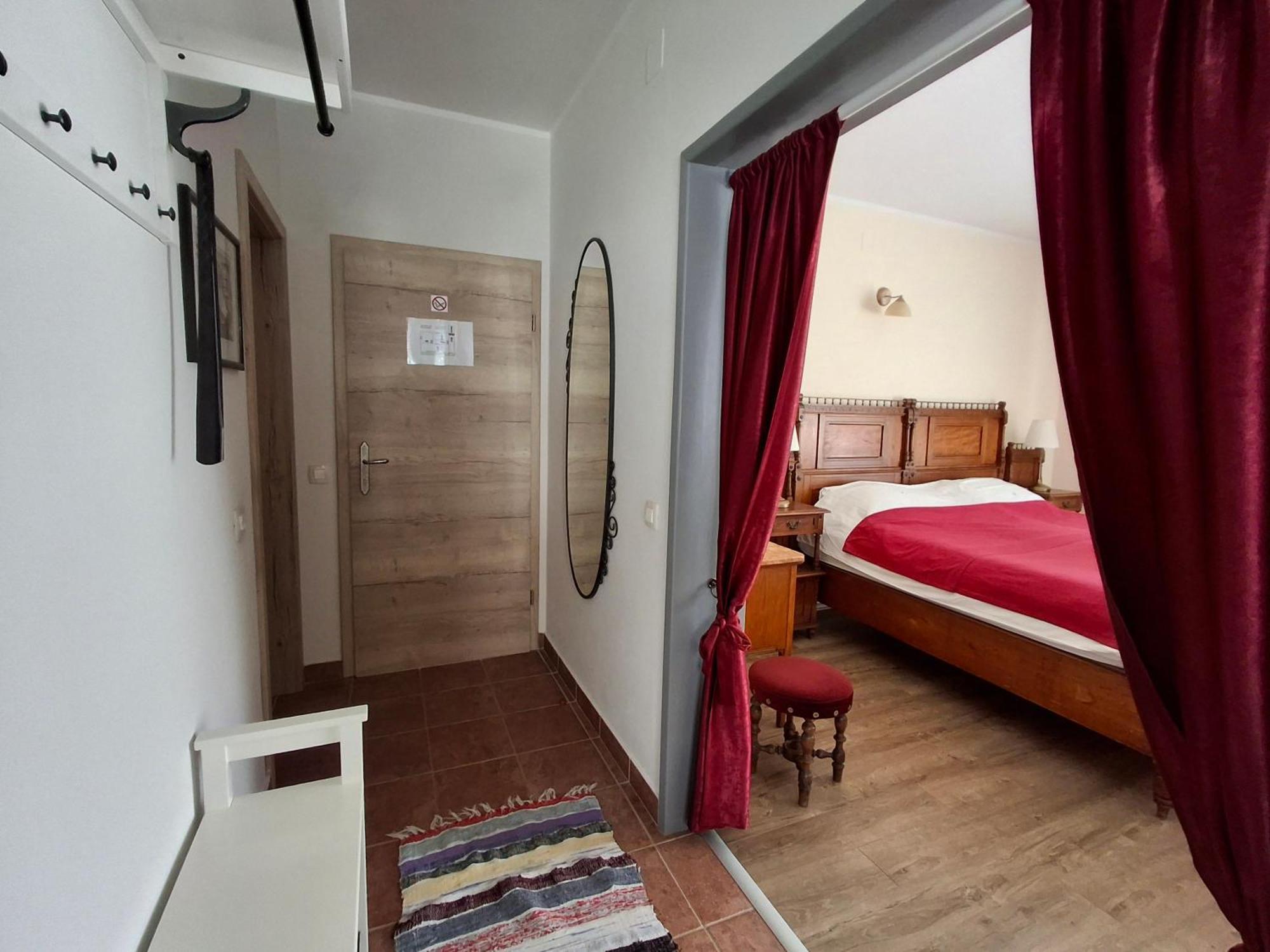 Apartments Orange Lovran Bilik gambar