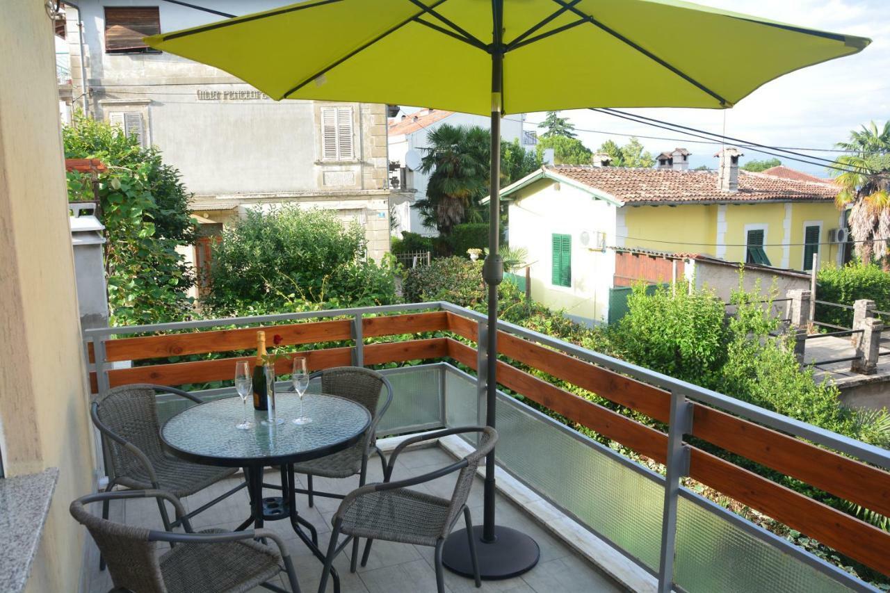 Apartments Orange Lovran Luaran gambar